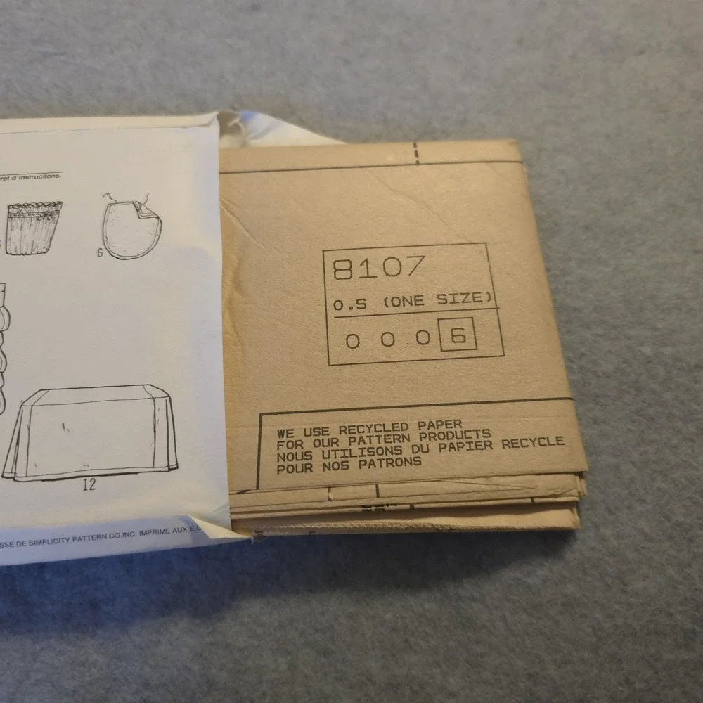 SIMPLICITY Pattern  #8107 HOUSE BATH ESSENTIALS Bathroom Accessories- UNCUT